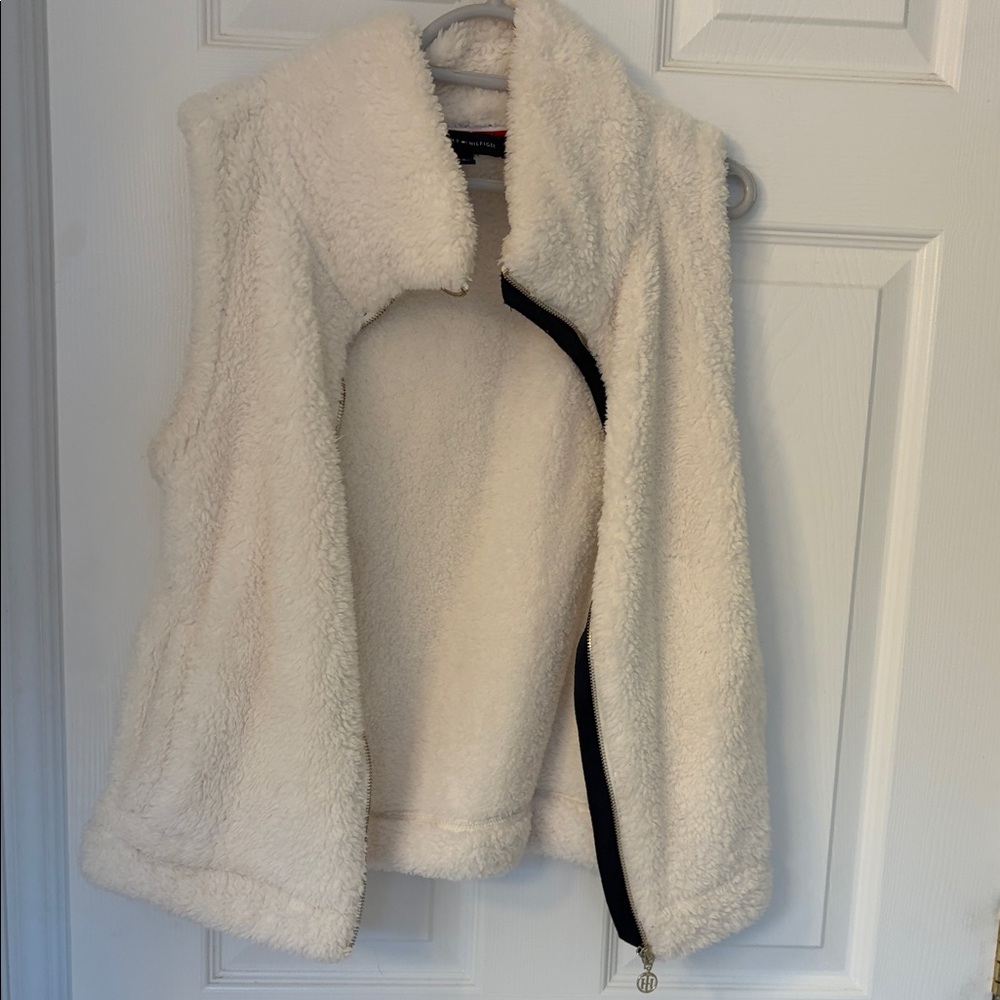 Tommy Hilfiger Off-White Sherpa Vest